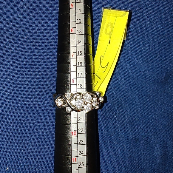 Fashion Rings - Picture 3 of 7